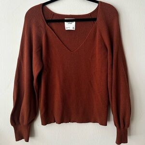 Abercrombie & Fitch V-Neck Sweater in Rich Rust